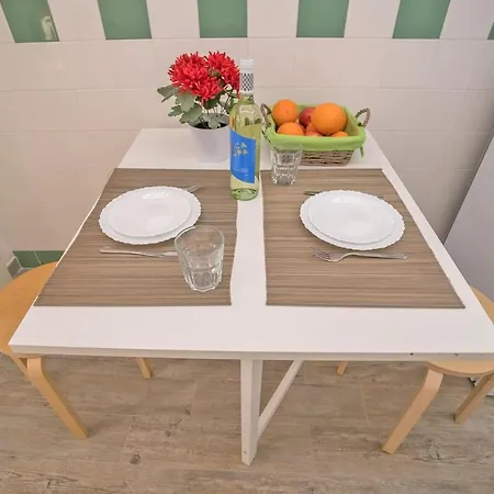 아파트 Heart Of Bairro Alto Ground Floor 리스본